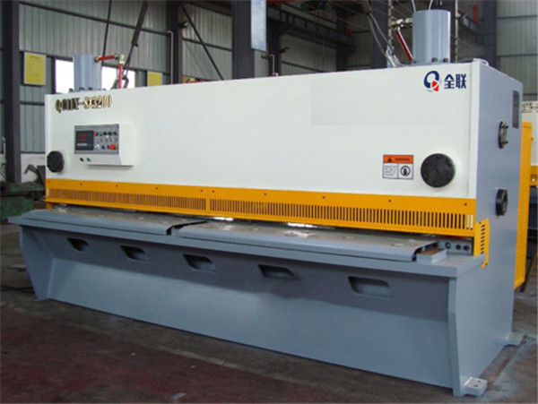 西安(an)液壓剪(jiǎn)闆機 西安液(ye)壓剪闆(pǎn)機