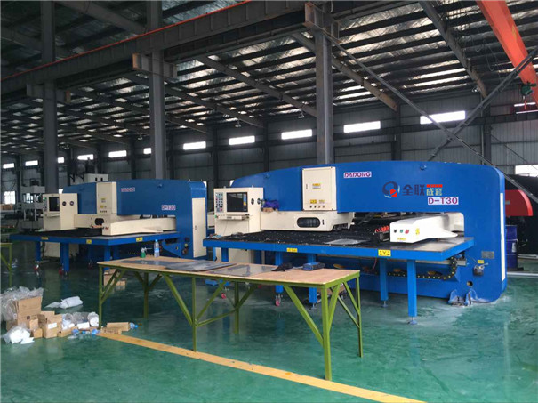 數控沖(chong)床 數(shu)控沖床