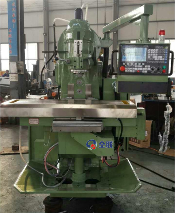 XK5040立式升(shēng)降台數控(kong)銑床 XK5040立式升降(jiàng)台數控銑(xi)床