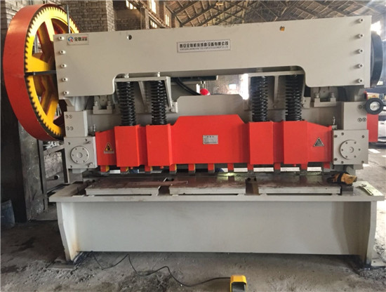 機械(xie)剪闆機