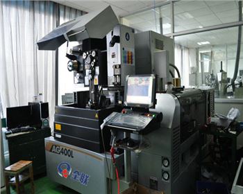數控(kong)車床有什麼(me)特點及優勢(shì)?