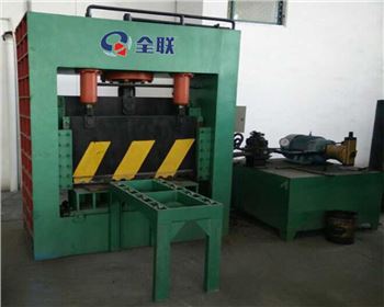 液壓(yā)龍門剪(jiǎn)切機