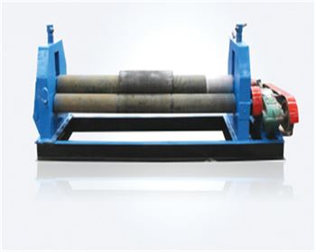 機械(xie)半自動三輥卷(juàn)闆機 機械半自(zì)動三輥卷闆機(jī)