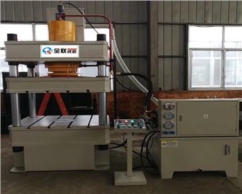 液壓機(ji)油泵在使用(yòng)時有哪些注(zhu)意事項