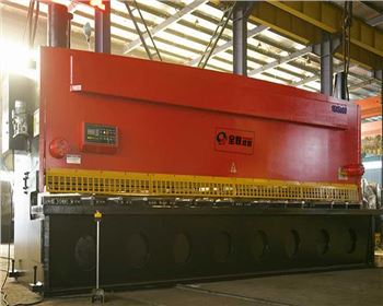 剪闆(pǎn)機已成為各(ge)企事業單位(wèi)使用較為廣(guǎng)泛的剪切設(she)備