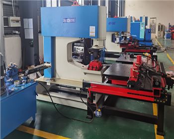 液壓數控(kòng)沖孔中心